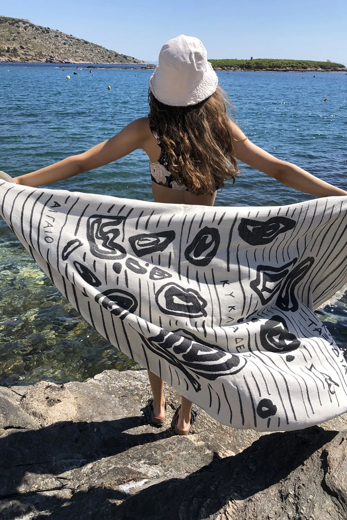 “Aigaio” Beach Towel in Black (1 LAST)